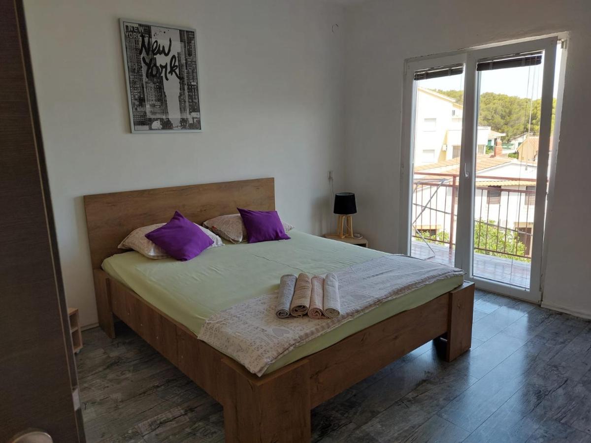 Apartmani Radic Rg Rogoznica  Ngoại thất bức ảnh