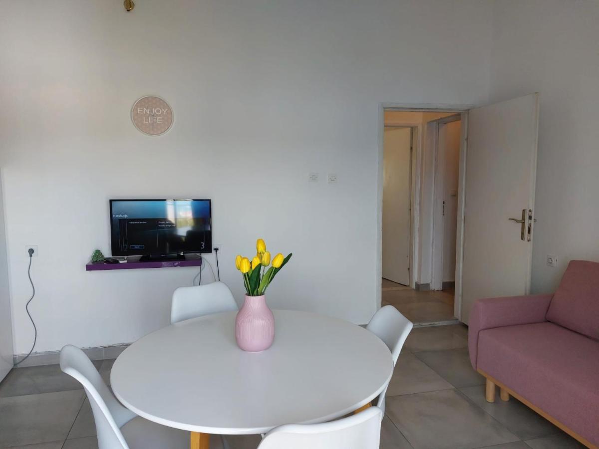 Apartmani Radic Rg Rogoznica  Ngoại thất bức ảnh